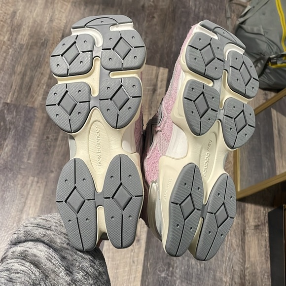 New Balance 9060 - Picture 4 of 5